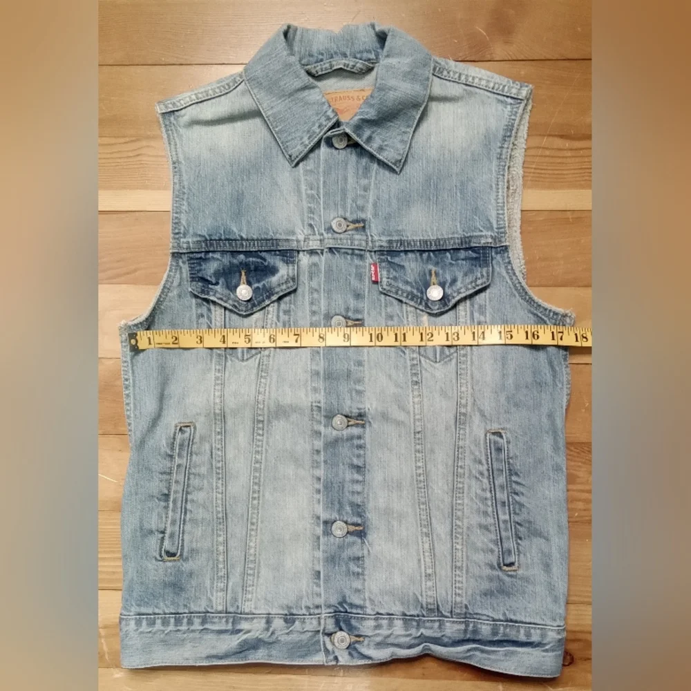 Levi's Jean Jacket Vest - Picture 6 of 9
